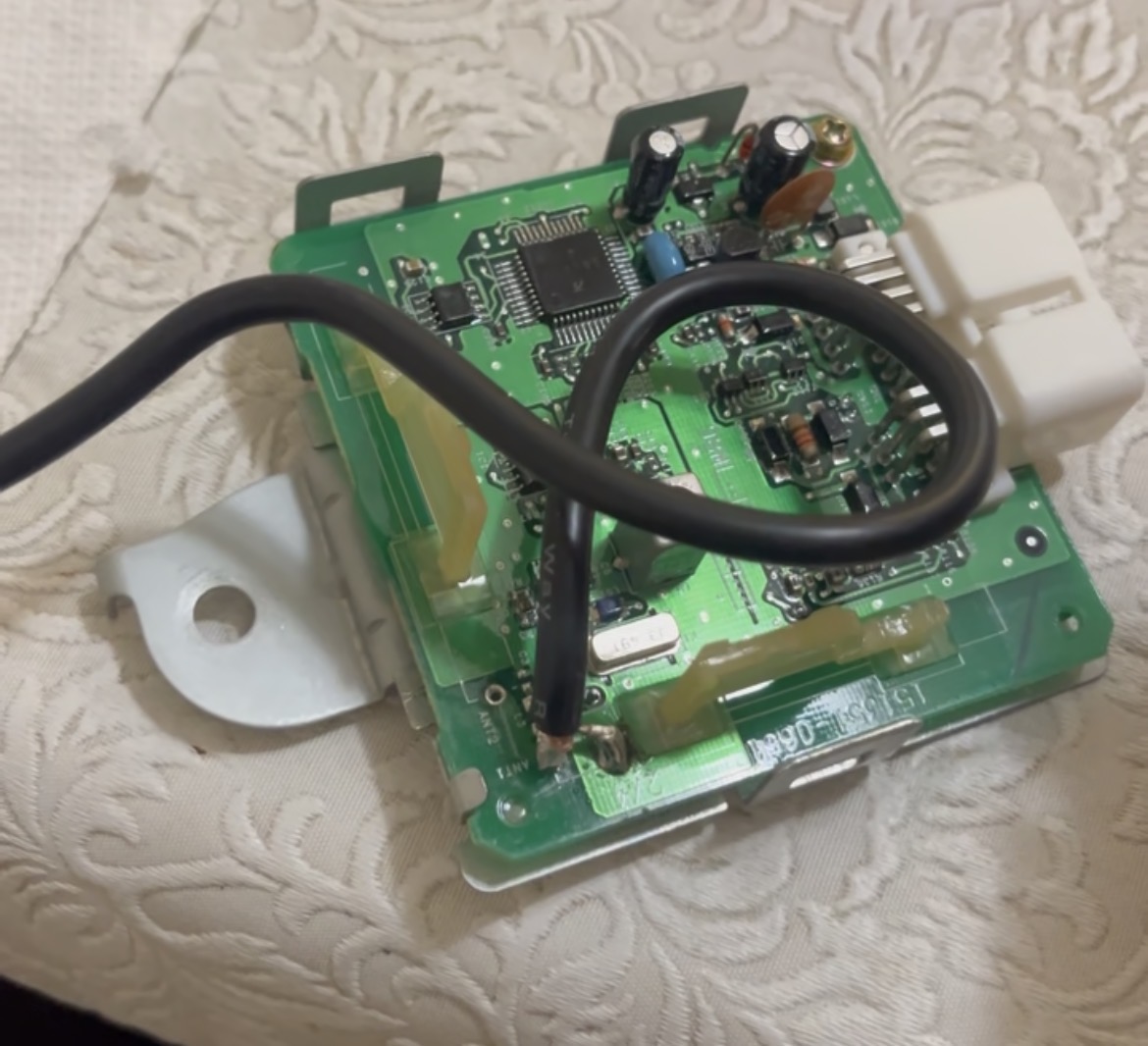 New Antenna Wiring Soldered onto Factory Receiver